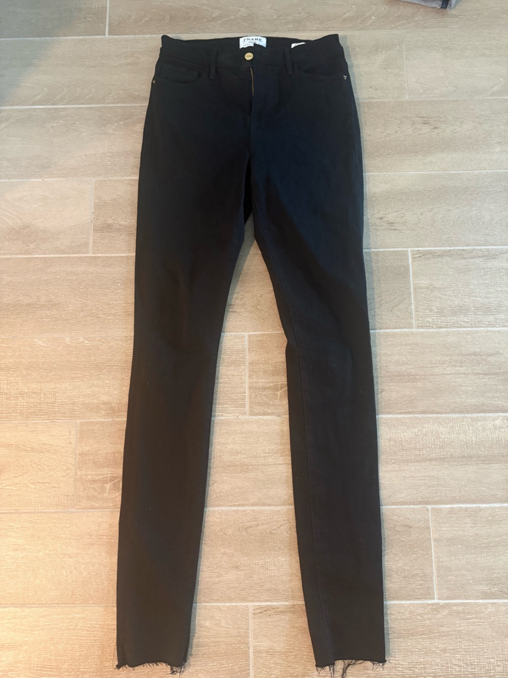 Frame Super Skinny Jeans